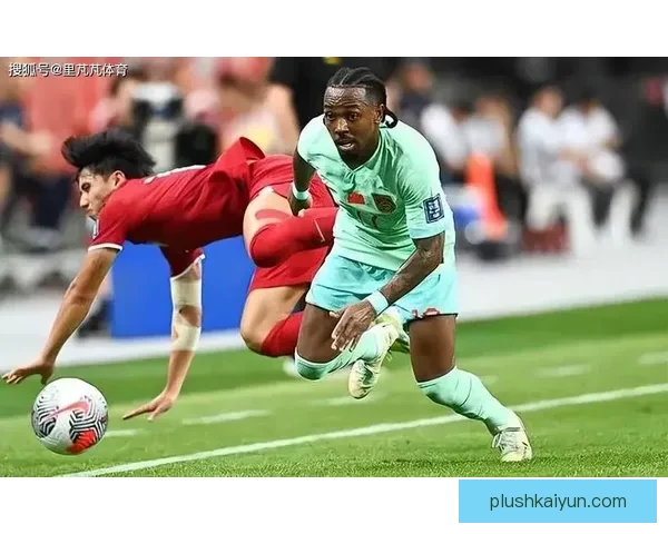 《足球技术流派新趋势：多样化战术重塑现代比赛格局》引发关注，分析现代比赛表现亮眼